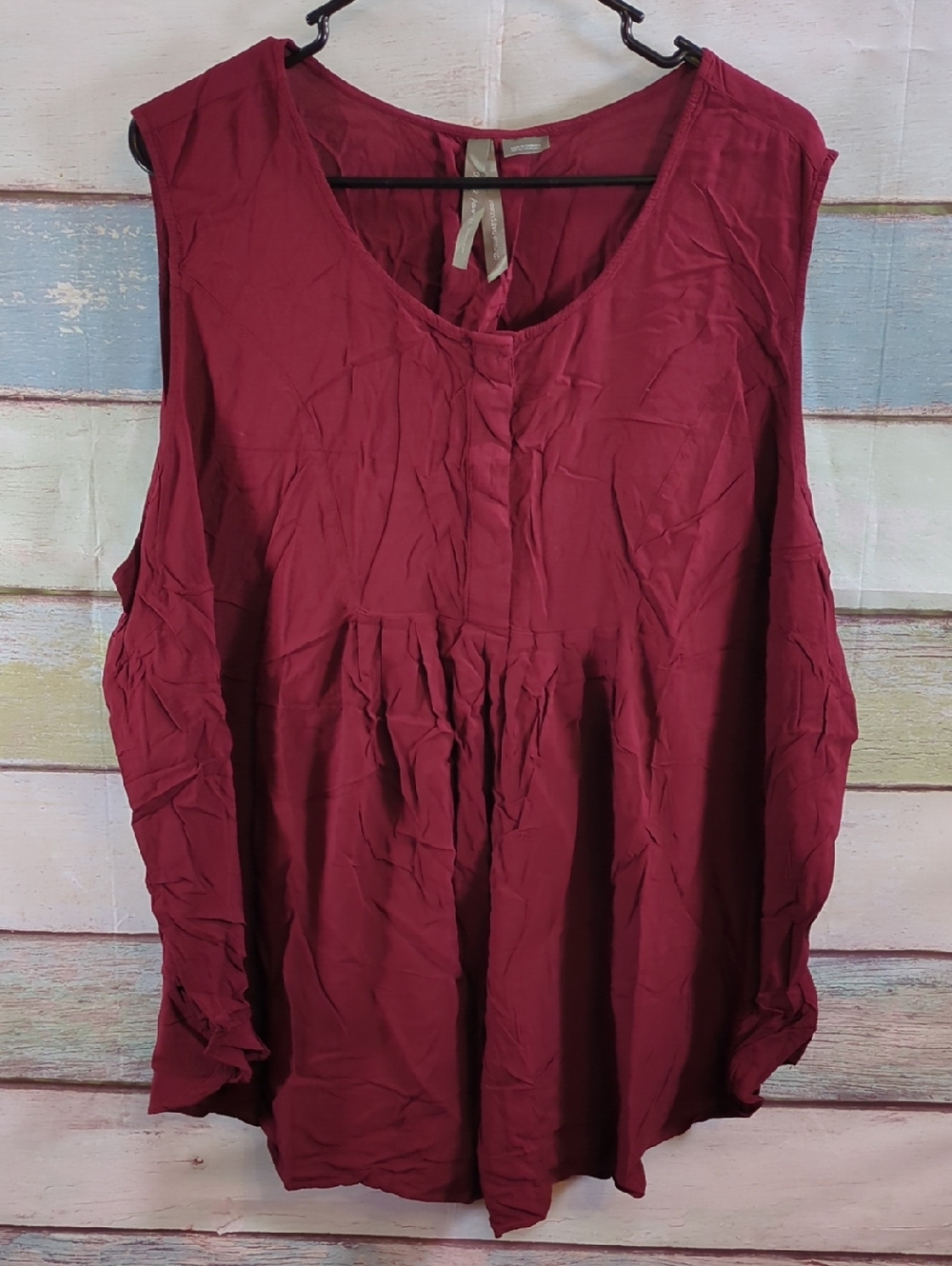 Pennington Women’s Burgundy Sleeveless Top